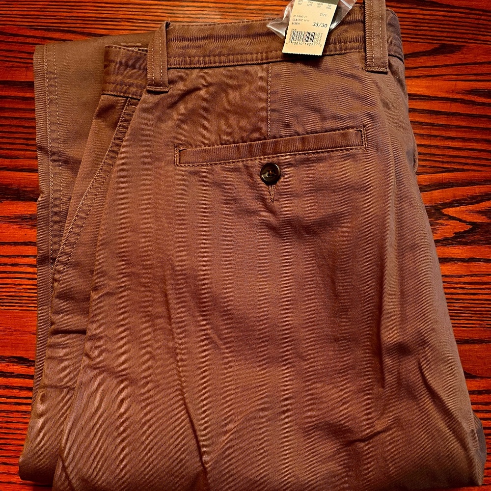Eddie Bauerflat front classic chino